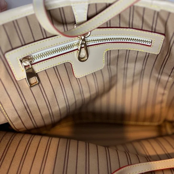 Checkered Beige and Cream Tote Bag Set - Picture 2 of 5